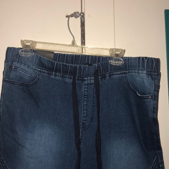 Plus Size Distressed Super Skinny Jeans - Picture 2 of 6